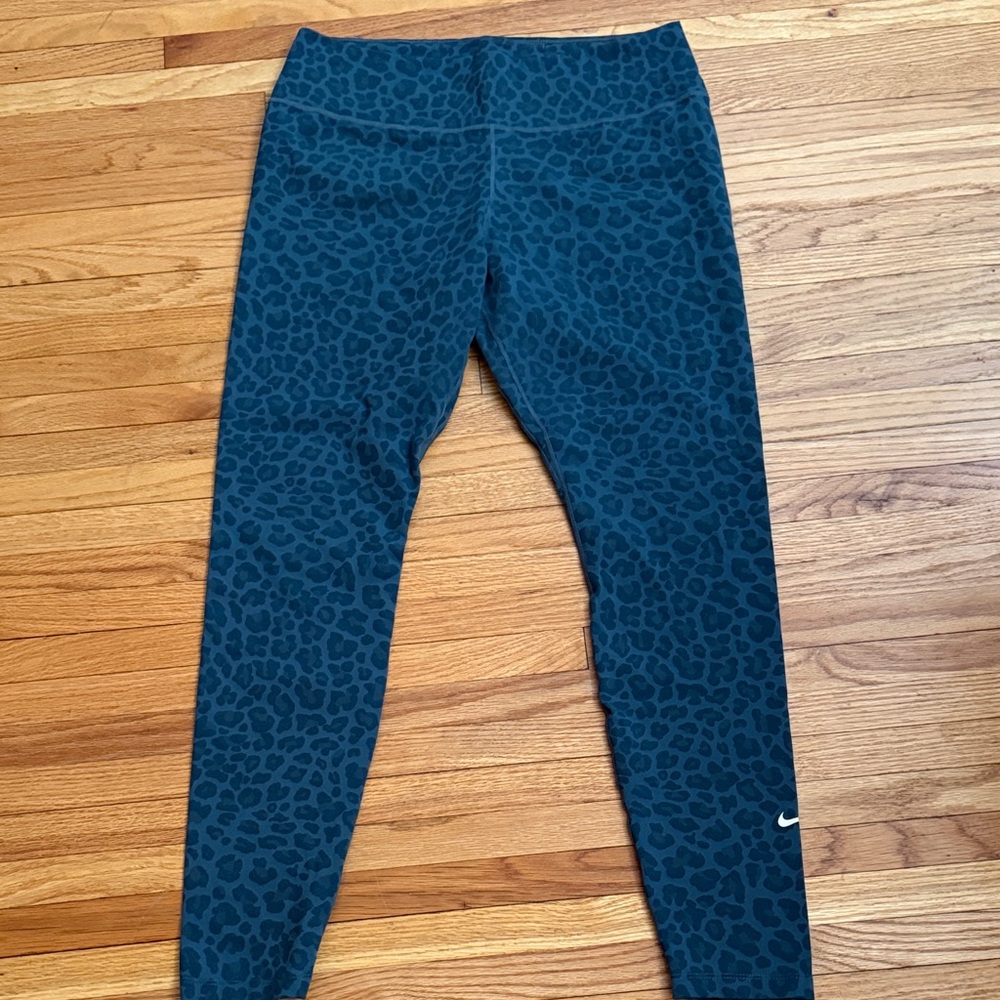 Women’s Nike Teal Geen Leopard-Print Leggings